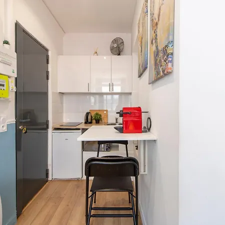 Parisian Getaway For Two In Iconic Montmartre Neighborhood *