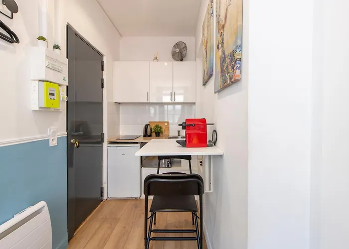 Parisian Getaway For Two In Iconic Montmartre Neighborhood *